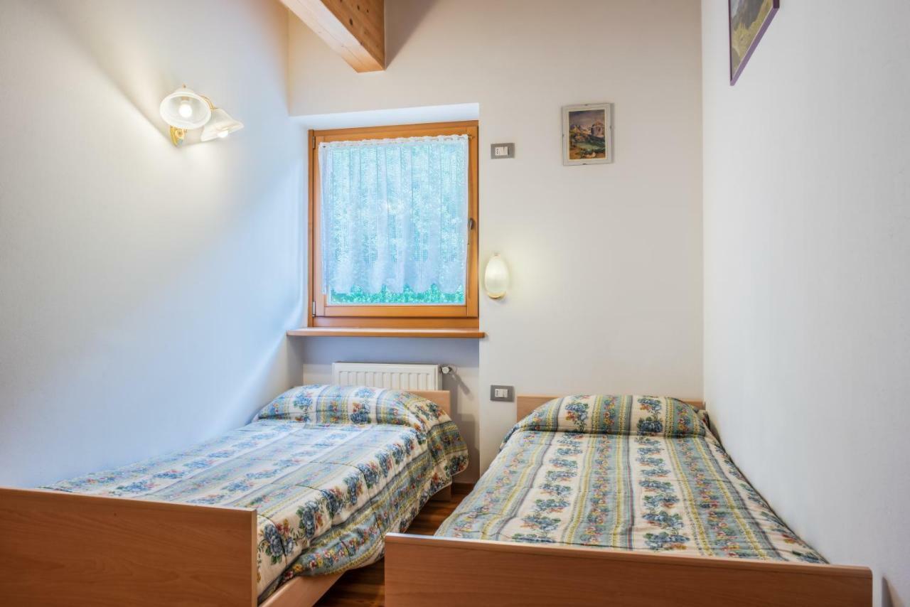 Majon Del Tisler Apartment Canazei Ngoại thất bức ảnh